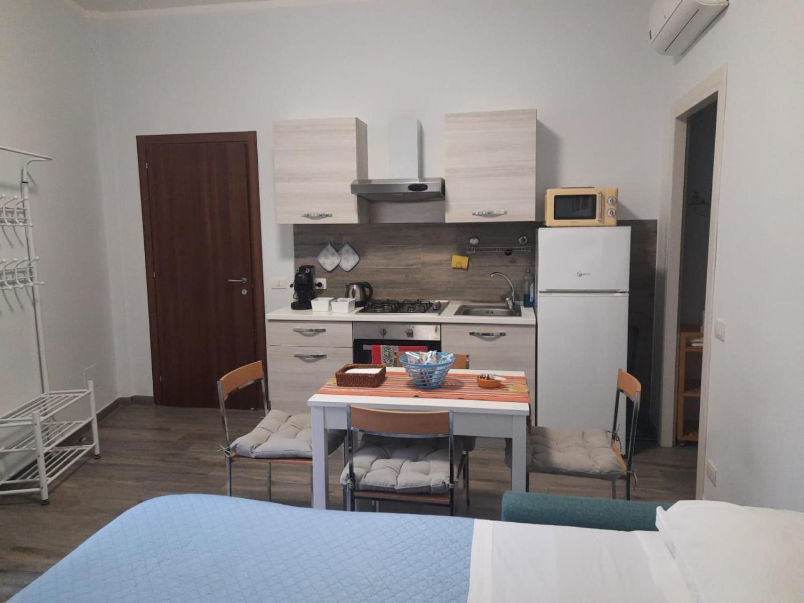 Ridi Home Zona Ospedaliera Nápoles Exterior foto